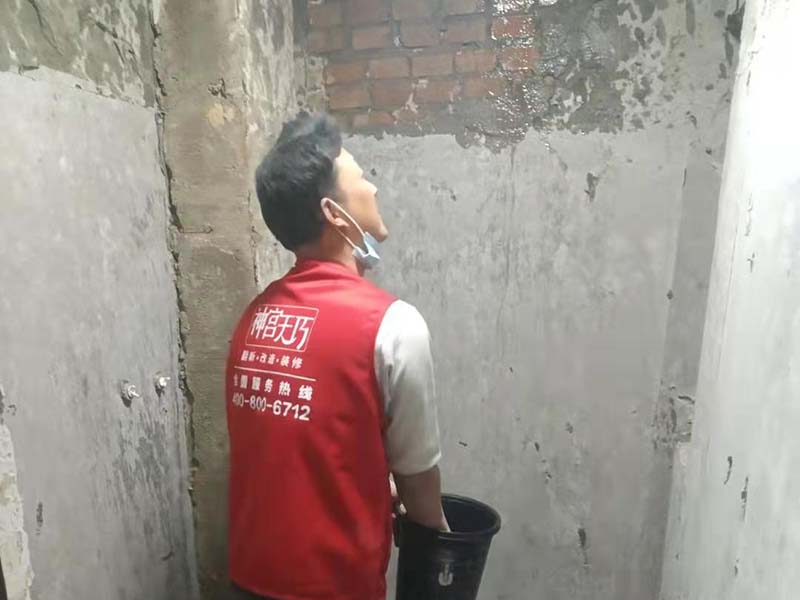 衛生間隔斷安裝工群怎么找？這些尋找裝修師傅的方式你覺得可靠嗎(圖1)